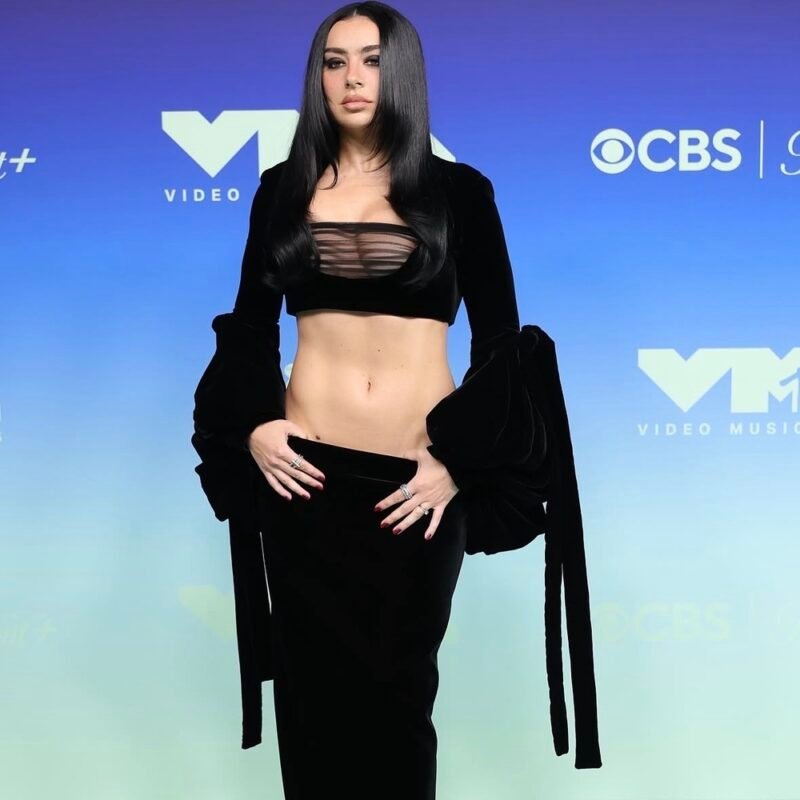 Charli XCX - VMA