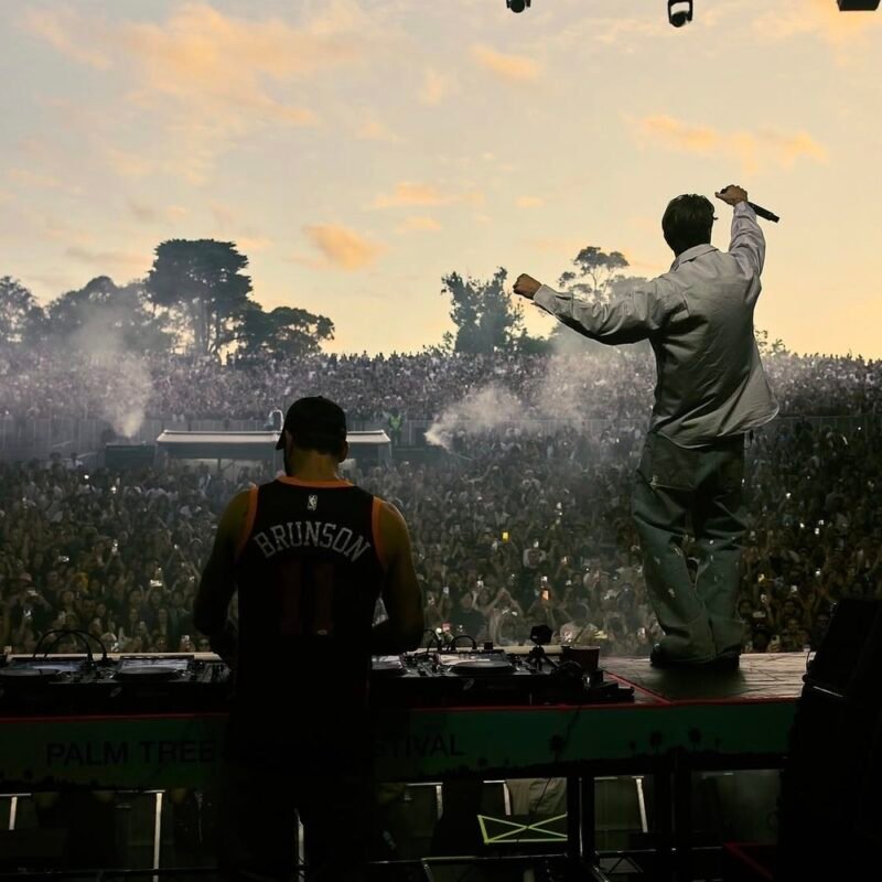 The Chainsmokers